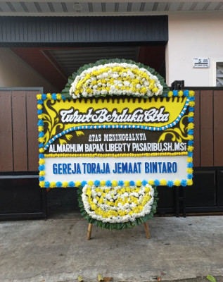 Papan Bunga Duka di Karang Maritim